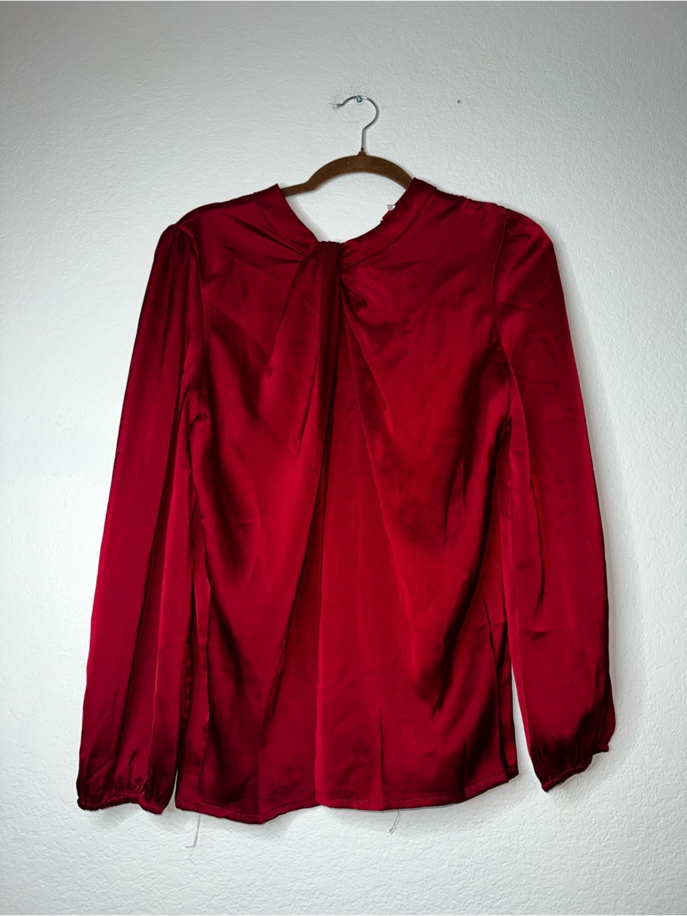 Women’s Top - Picture 3 of 10